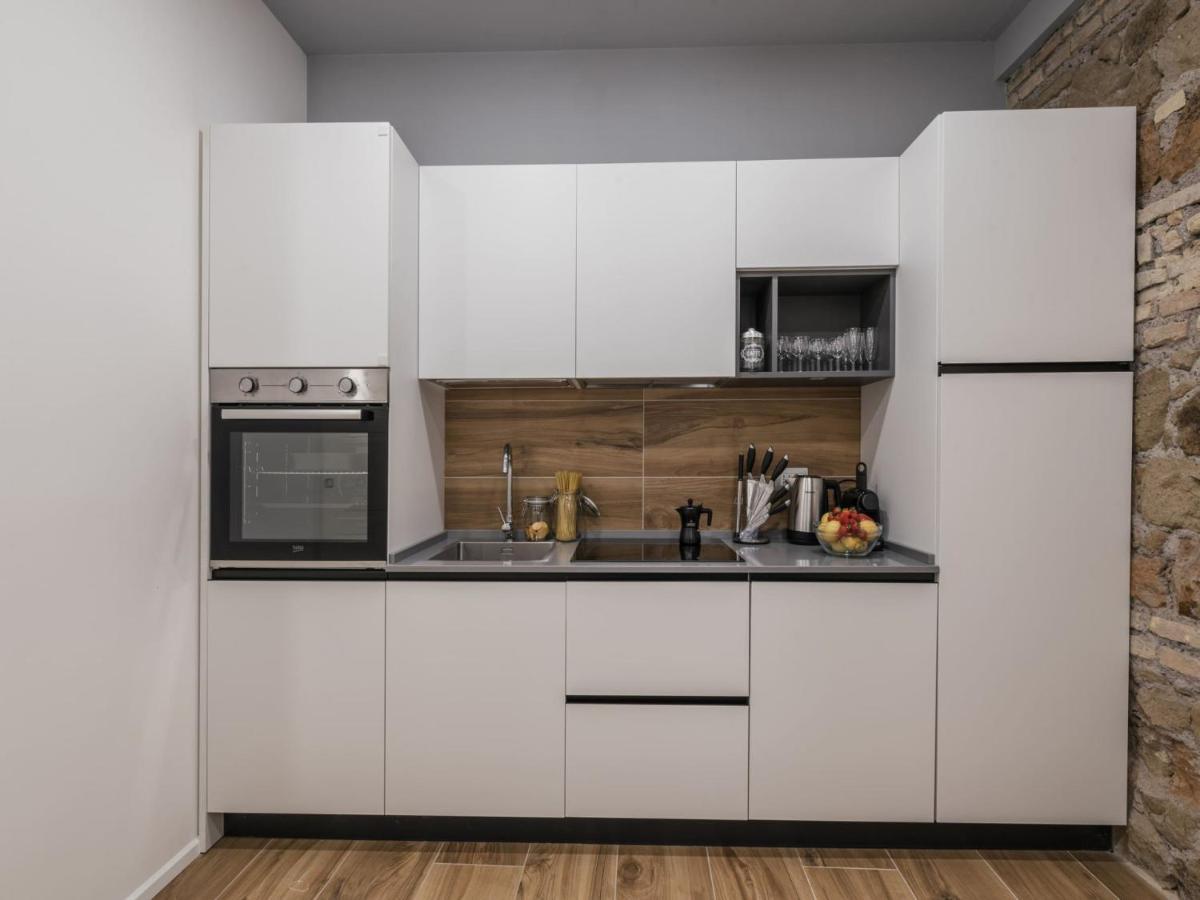 The Best Rent - Modern Three-Bedroom Apartment A Few Steps From The Colosseum Dış mekan fotoğraf