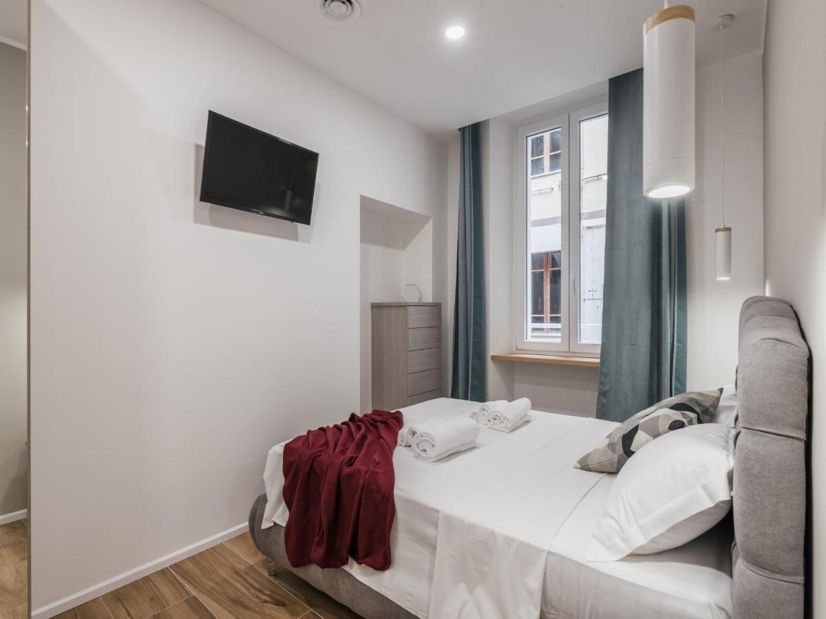 The Best Rent - Modern Three-Bedroom Apartment A Few Steps From The Colosseum Dış mekan fotoğraf